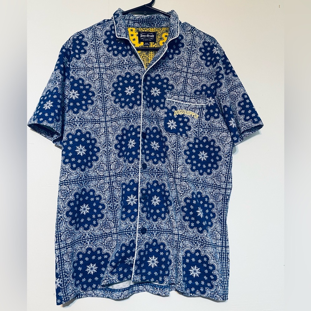 Men's Blue Patterned Button-Down Shirt